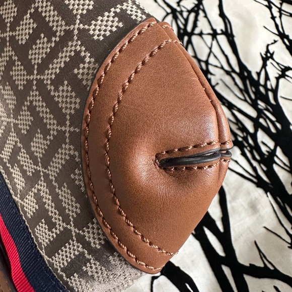 Tommy Hilfiger brown logo crossbody purse w/ribbon accent, faux leather, NWT - Picture 5 of 17